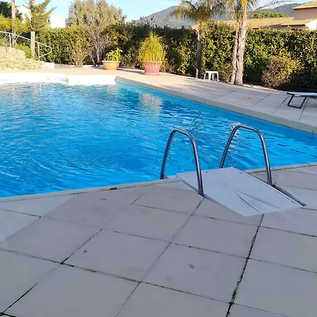 5 Pieces Avec Piscine Privee Et Climatisation A Sainte-maxime, Proche Commodites - Fr-1-780-65 Vila Sainte-Maxime