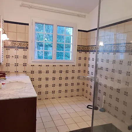 Vila 5 Pieces Avec Piscine Privee Et Climatisation A Sainte-maxime, Proche Commodites - Fr-1-780-65 Sainte-Maxime