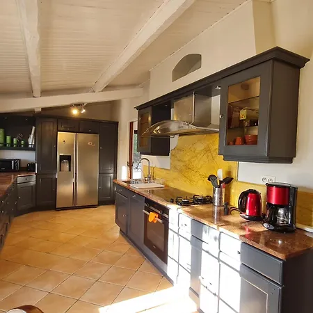 Vila 5 Pieces Avec Piscine Privee Et Climatisation A Sainte-maxime, Proche Commodites - Fr-1-780-65 *