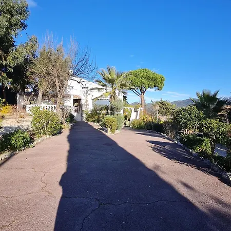 Villa 5 Pieces Avec Piscine Privee Et Climatisation A Sainte-maxime, Proche Commodites - Fr-1-780-65