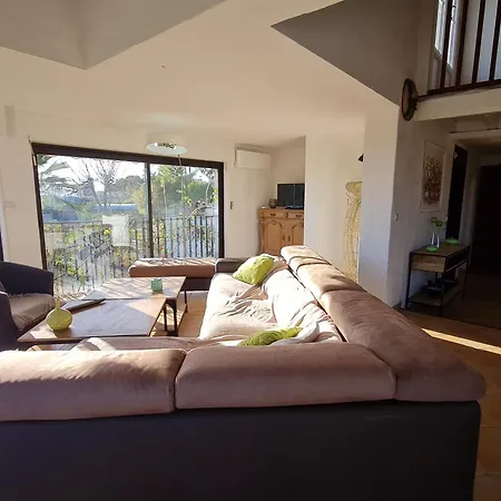 5 Pieces Avec Piscine Privee Et Climatisation A Sainte-maxime, Proche Commodites - Fr-1-780-65 Sainte-Maxime