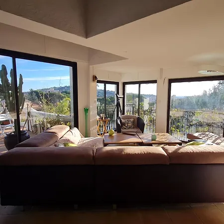 5 Pieces Avec Piscine Privee Et Climatisation A Sainte-maxime, Proche Commodites - Fr-1-780-65 Villa